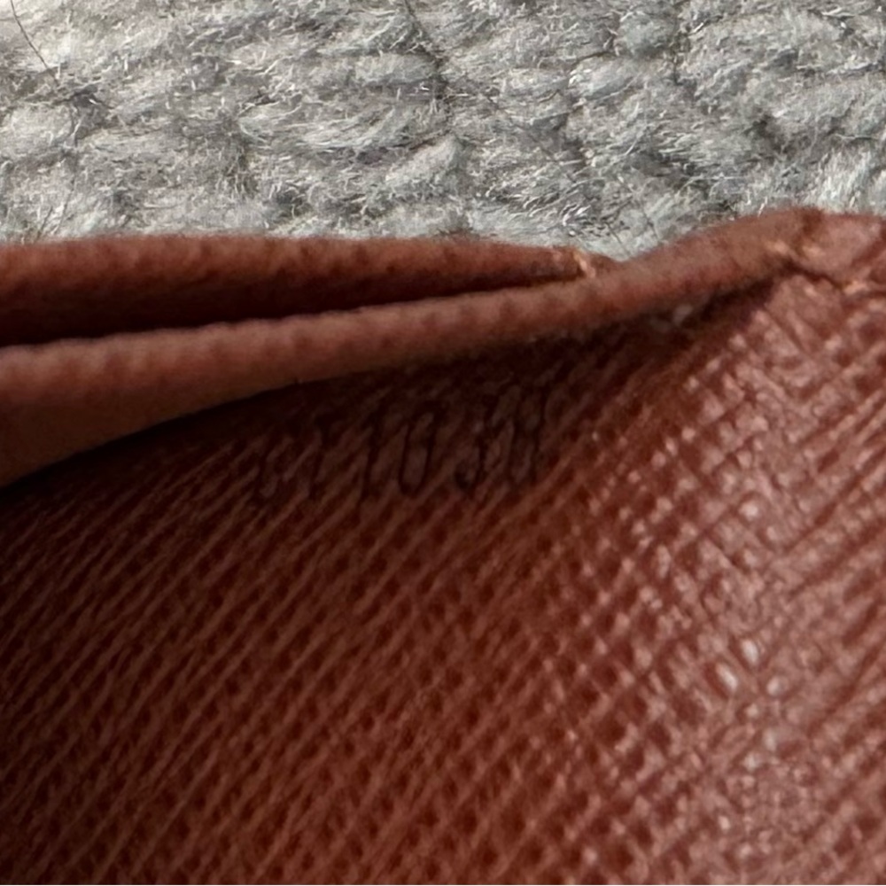 Authentic Louis Vuitton Tresor wallet - Picture 6 of 11